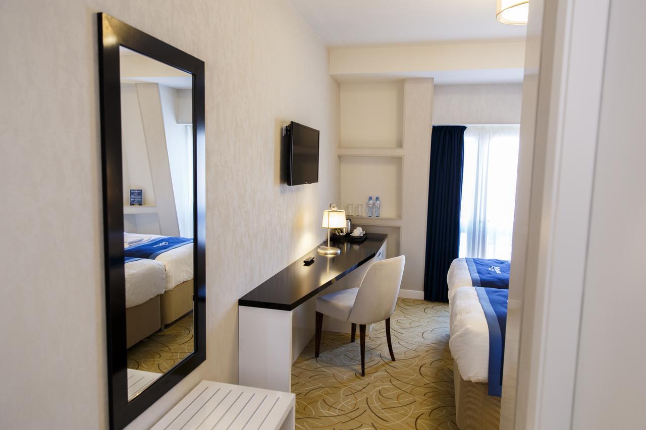 Tribeca Hotel Tbilisi Eksteriør billede